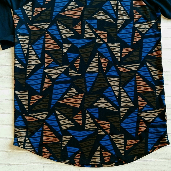 LuLaRoe Randy Tee - Picture 3 of 5
